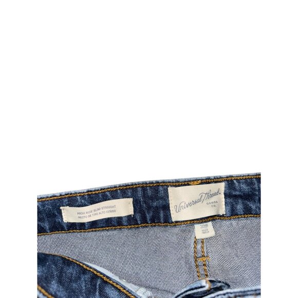Universal Thread Goods Size 2 High Rise Slim Straight Distressed Jeans - Picture 6 of 6